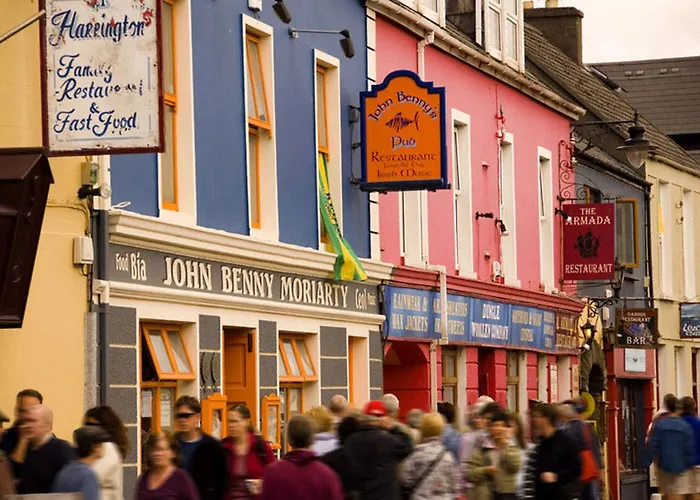 別荘 Marina Cottages ディングル